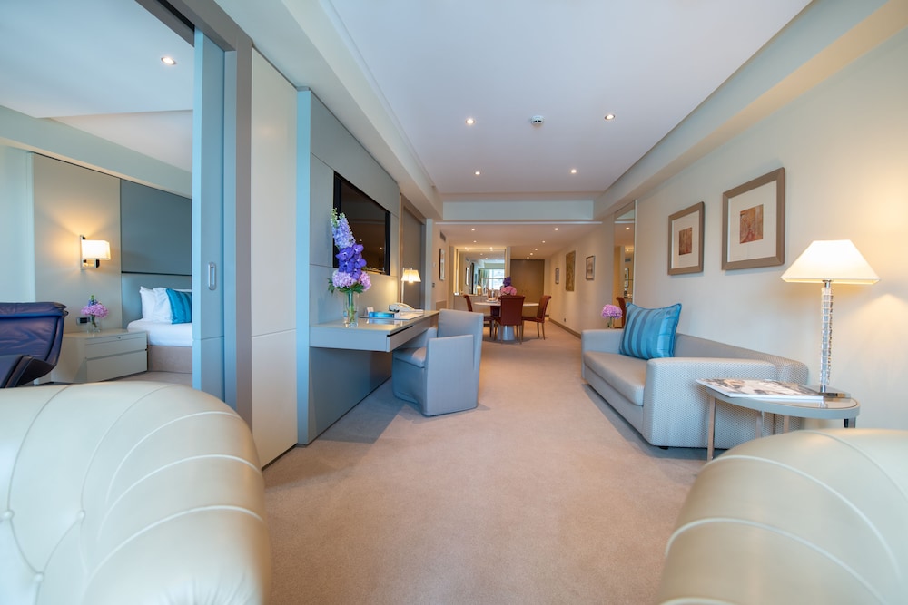 Port Palace Hotel 40/61