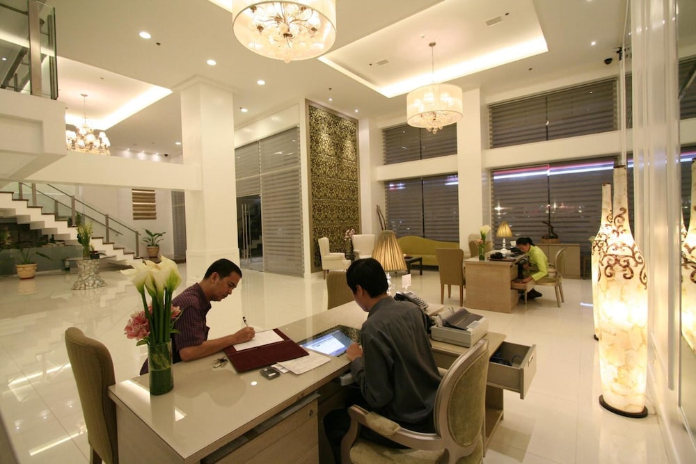 Hotel St. Ellis 4/64