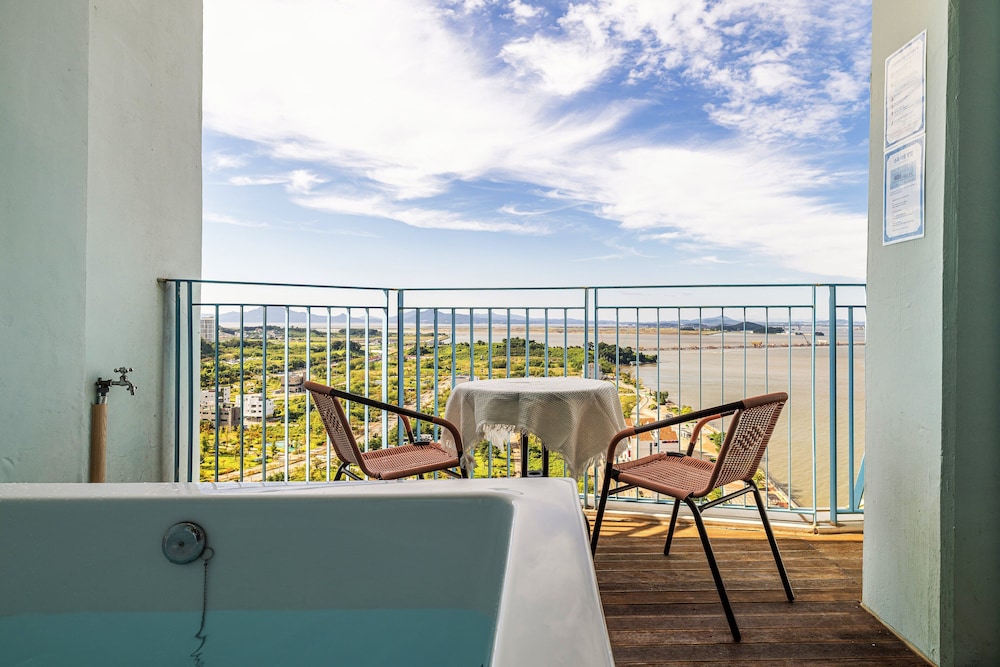 Ocean Soleview Hotel 41/57