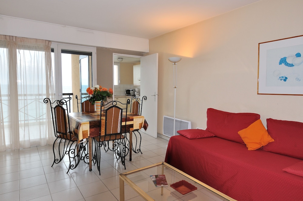 RESIDHOTEL VILLA MAUPASSANT 20/34