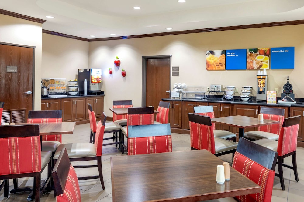 Comfort Inn Near UNT 27/31