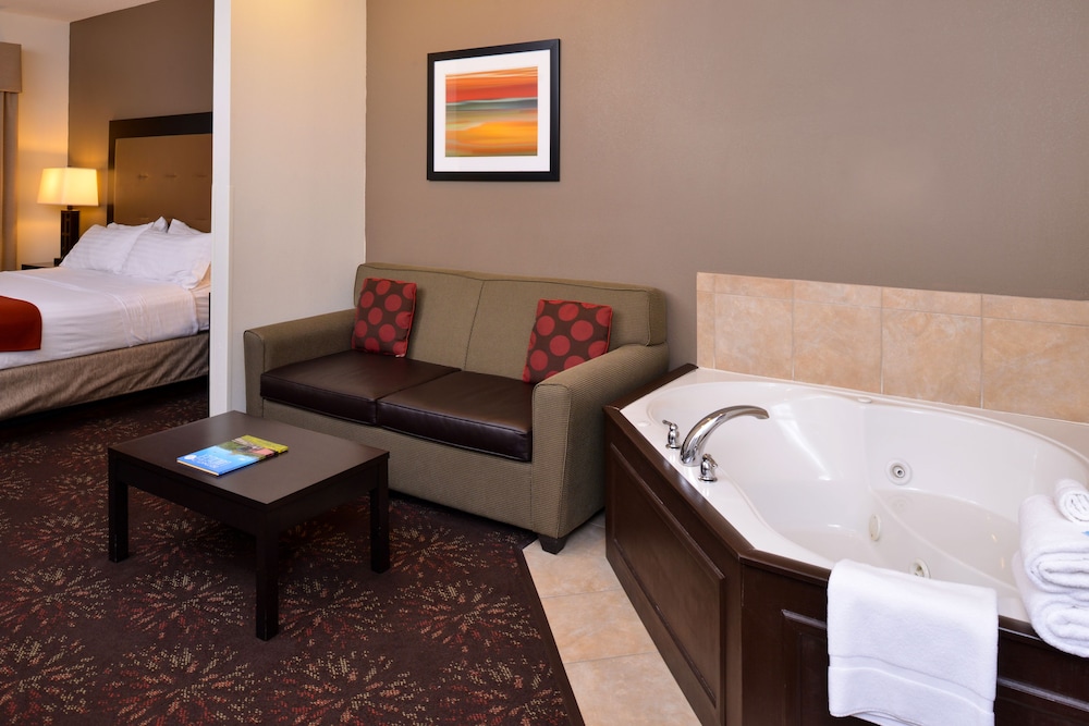 Holiday Inn Express Hotel And Suites Lancaster Lititz 33/73