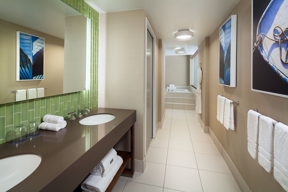 Westin Gaslamp Quarter 18/61