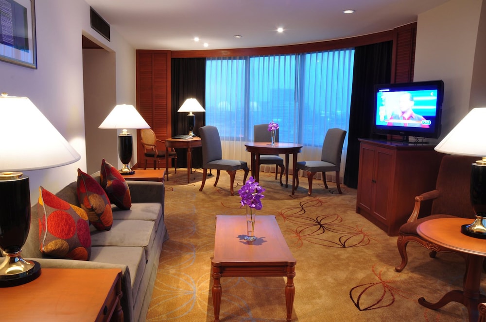 Century Park Hotel 40/48