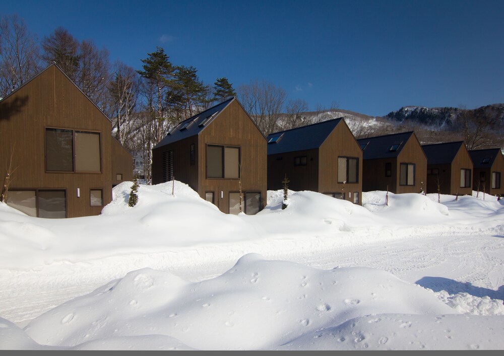 Gakuto Villas 25/28