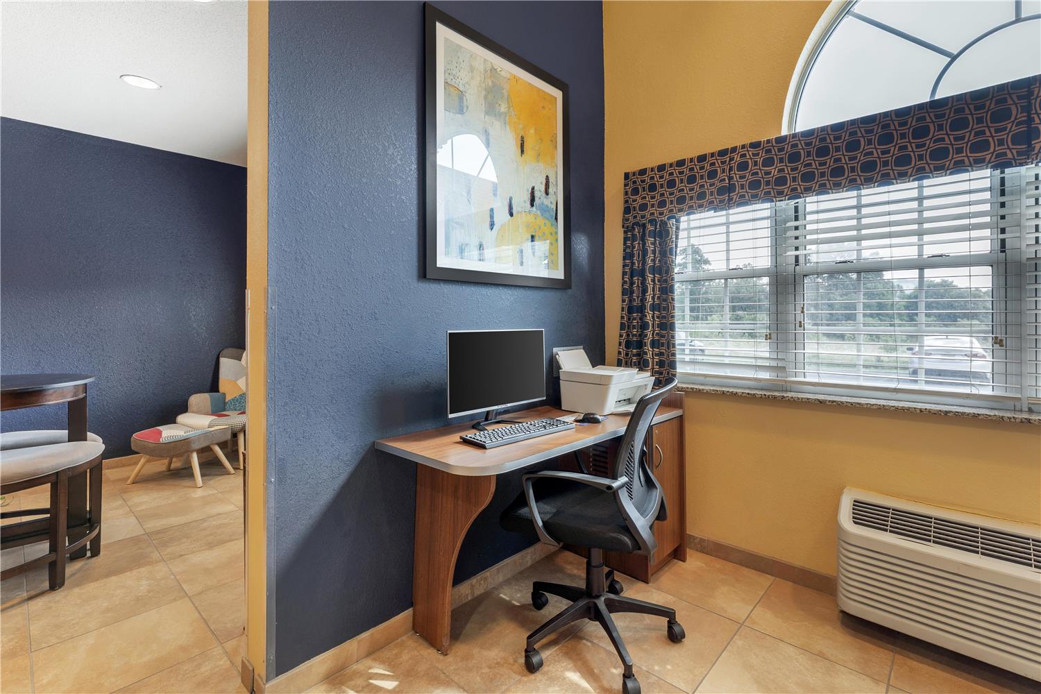 Surestay Plus Hotel By Best Western Keyser 8/12
