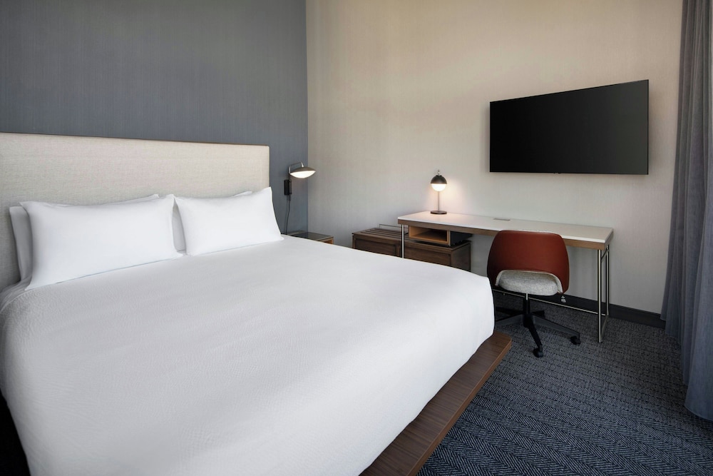 Residence Inn by Marriott Sand City Monterey 18/50