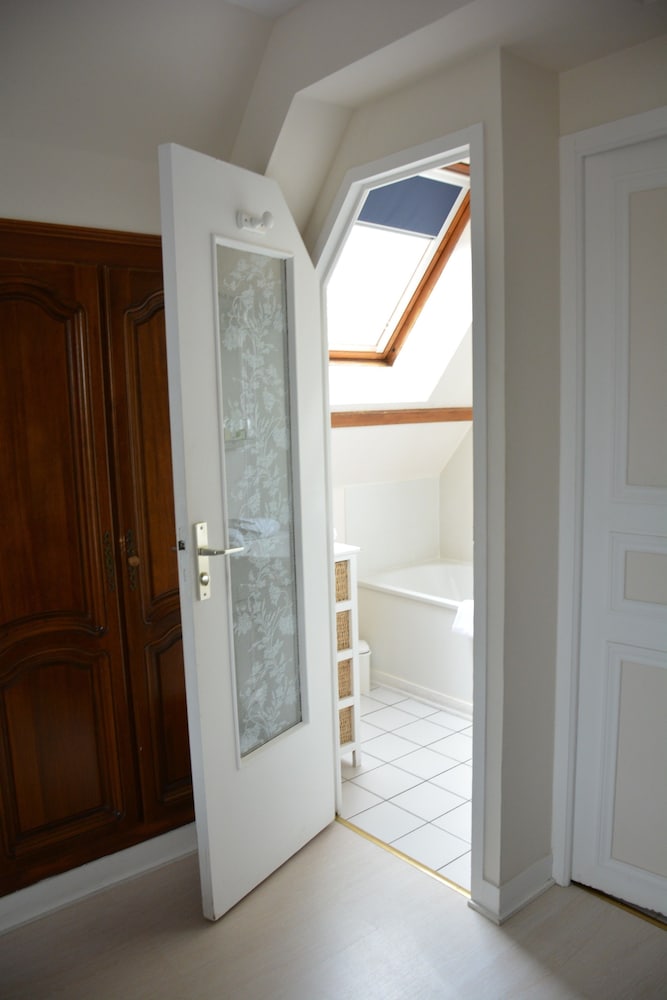 HOTEL LE CLOS DEAUVILLE SAINT-GATIEN 30/57
