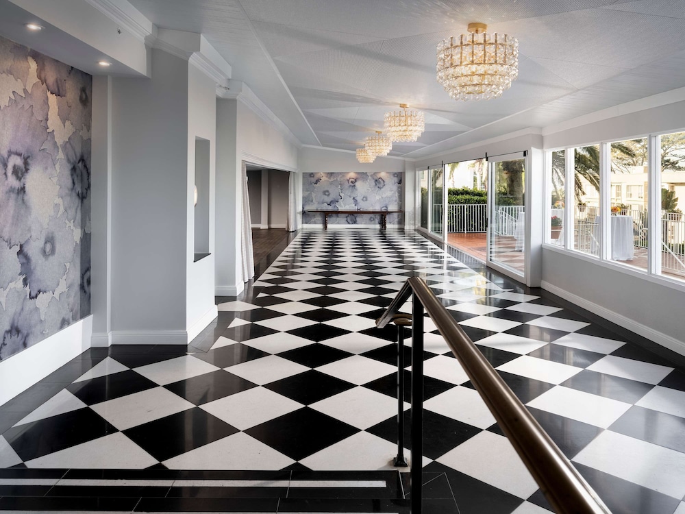 La Valencia Hotel 7/68