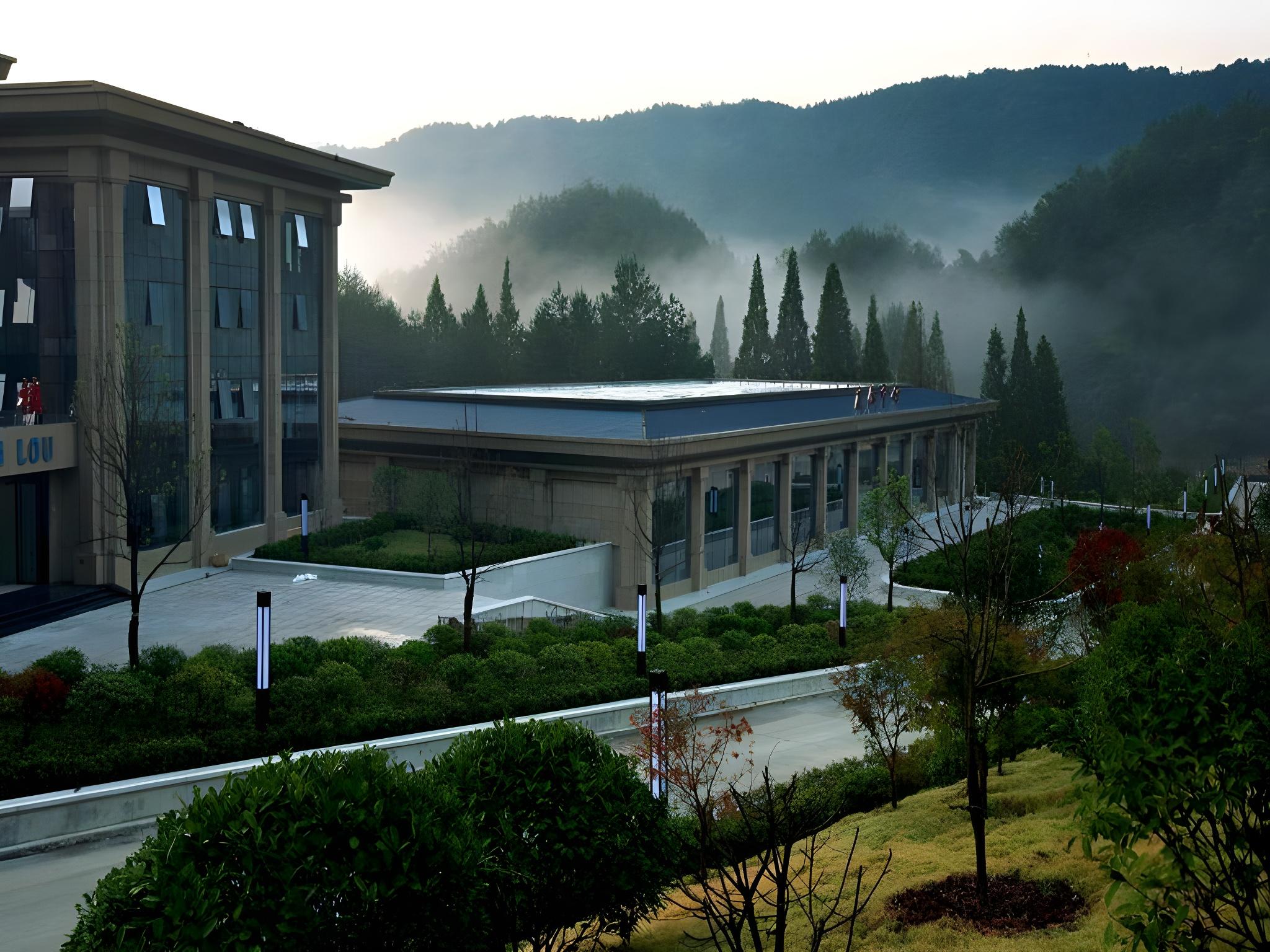Huangshan Fengda International Hotel 4/80