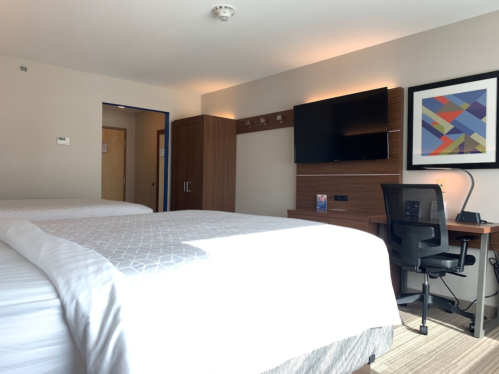HOLIDAY INN EXPRESS & SUITES DANVILLE 20/42