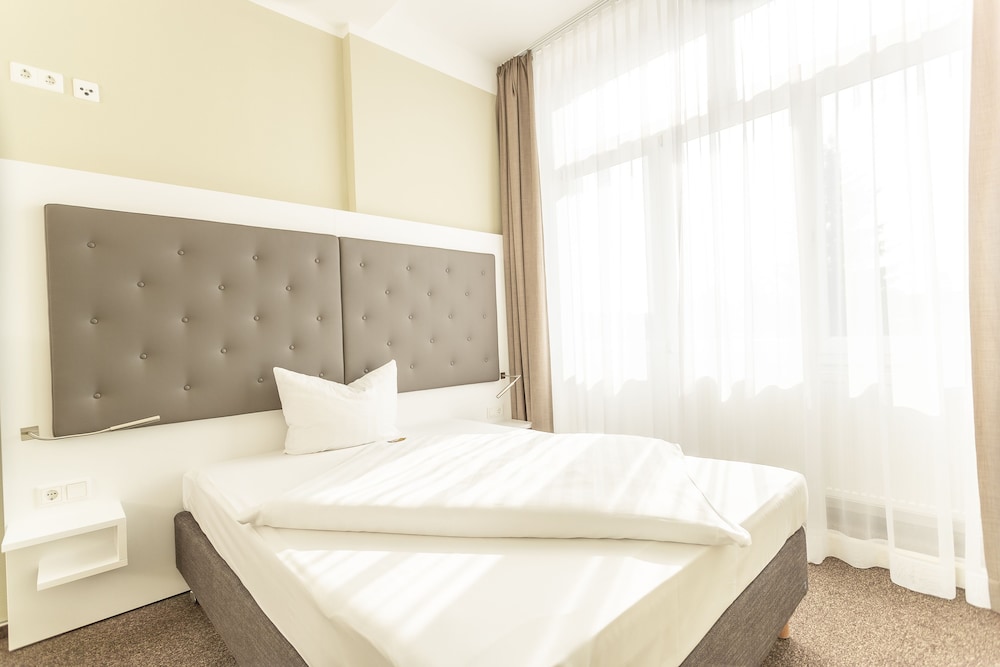Hotel Am Schlosspark 15/71