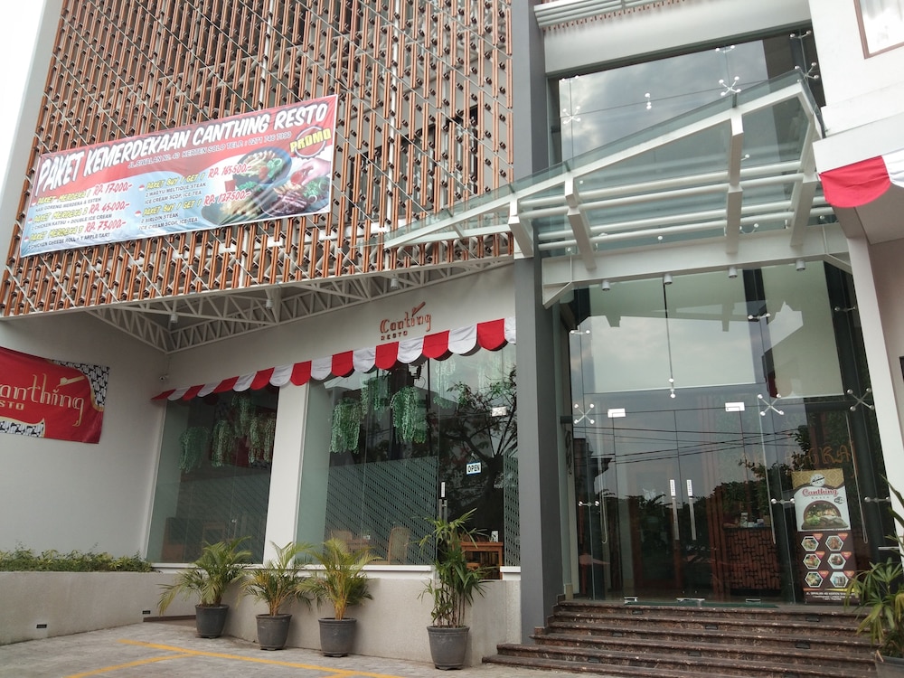 Hotel Parangraja 2/61