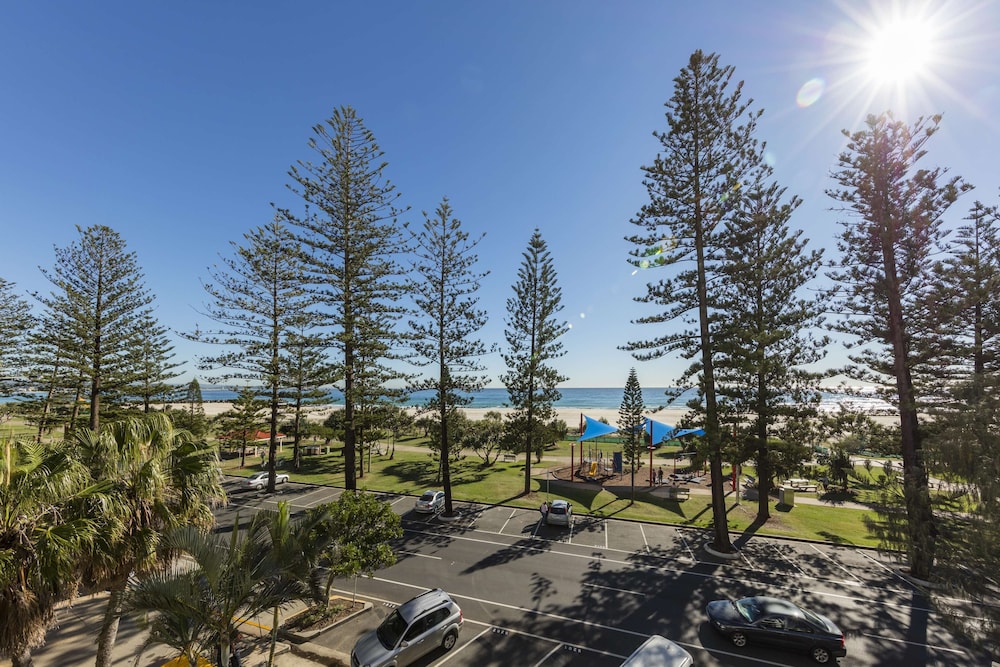 Oaks Gold Coast Calypso Plaza Suites 63/72