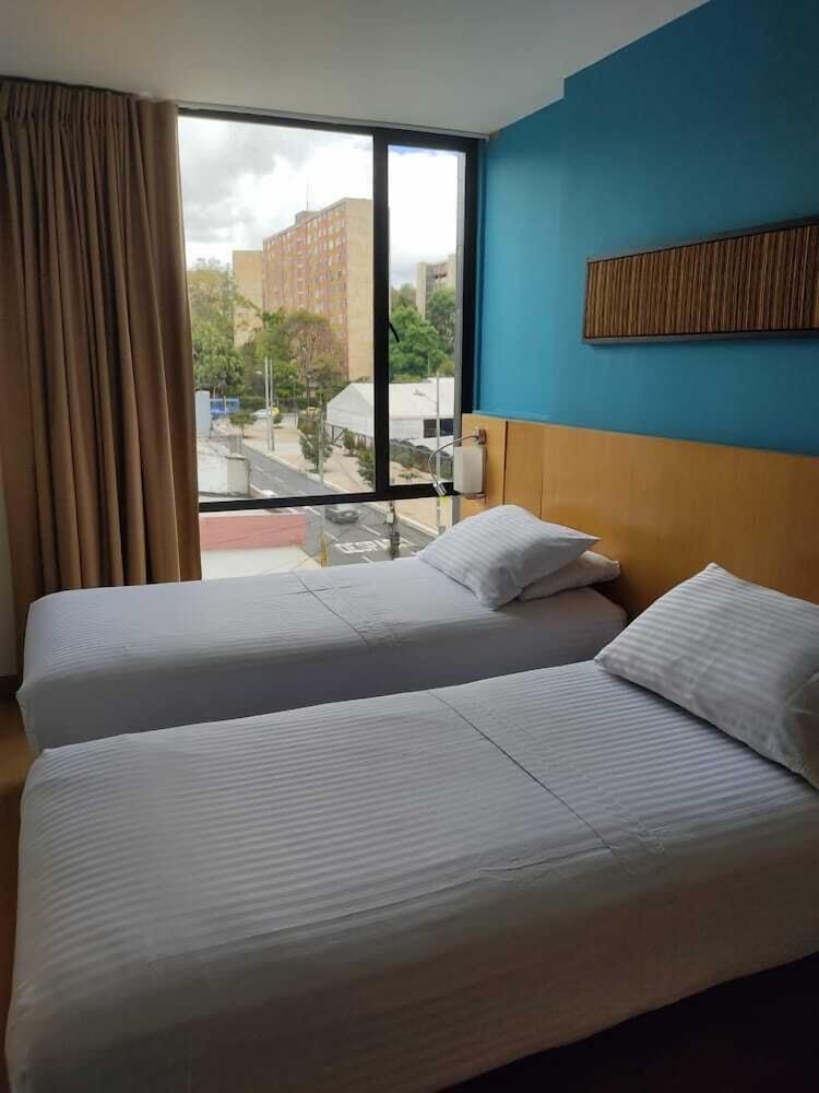 HOTEL DORADO FERIAL 7/23