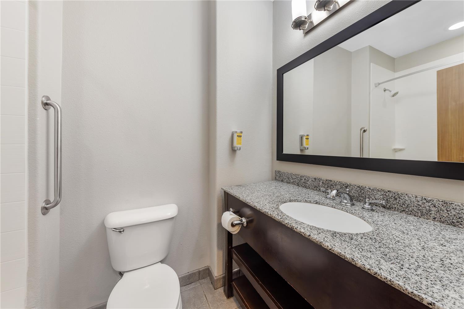Best Western Plus Sand Bass Inn & Suites 46/52