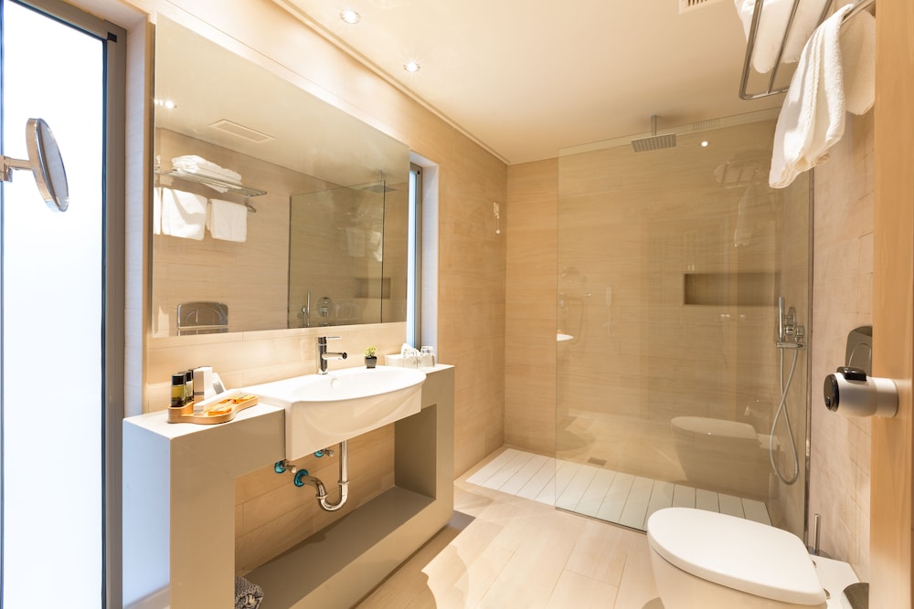 Eden Roc Resort Hotel 44/50