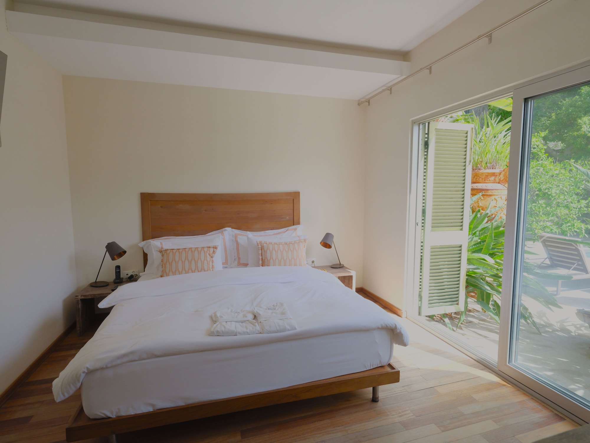 Superior, Double Bed, Pool Access