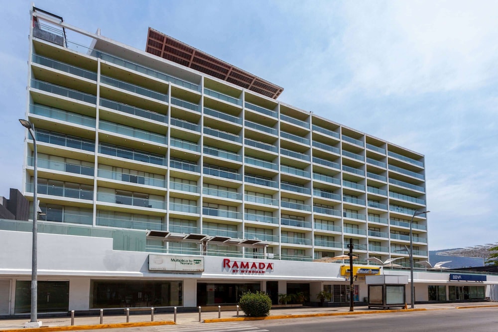 Ramada by Wyndham Acapulco Hotel and Suites 1/61