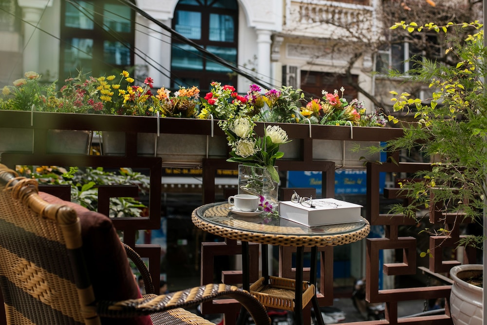 Paradise Boutique Hotel 52/57