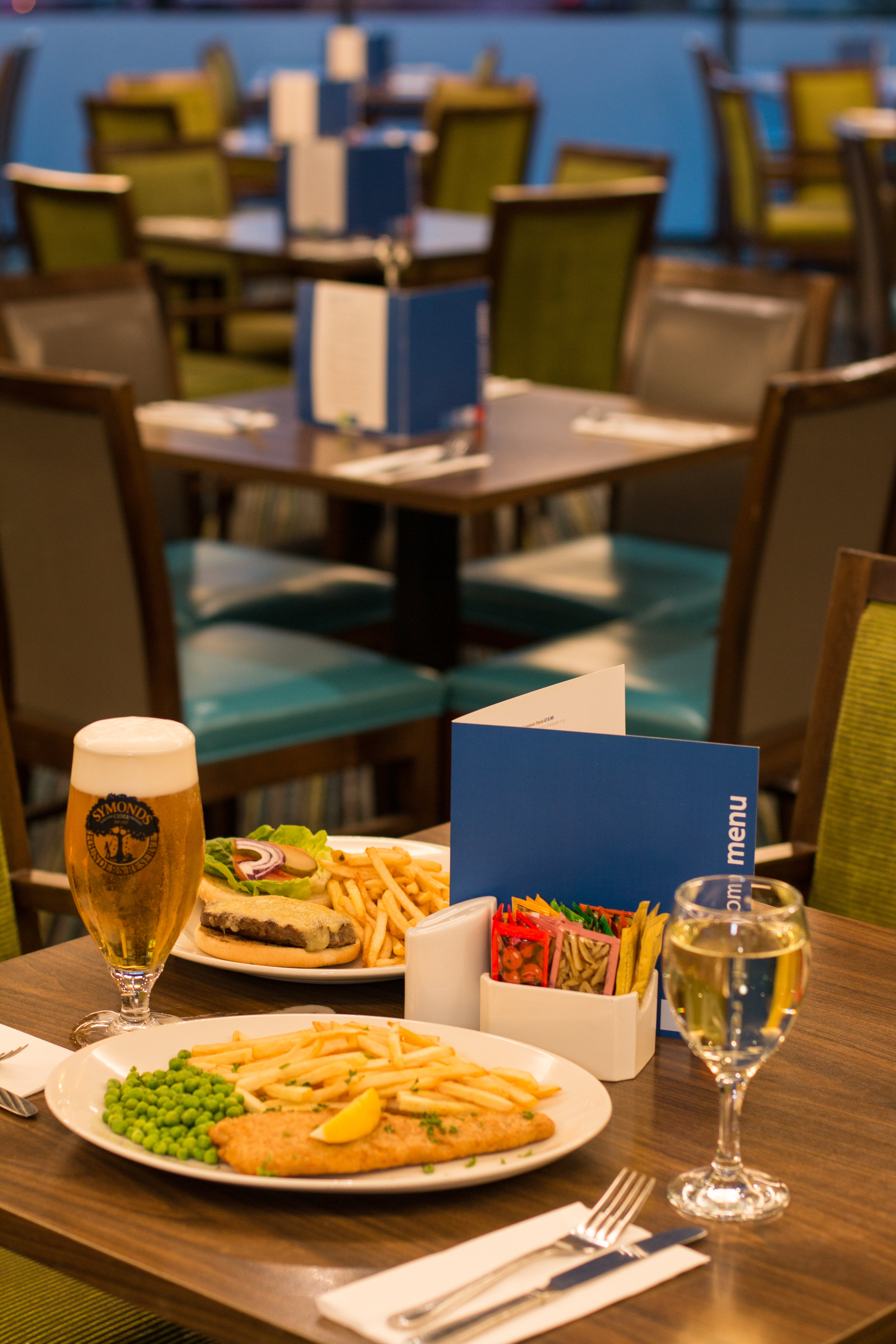 Holiday Inn Express London Heathrow T5 53/70