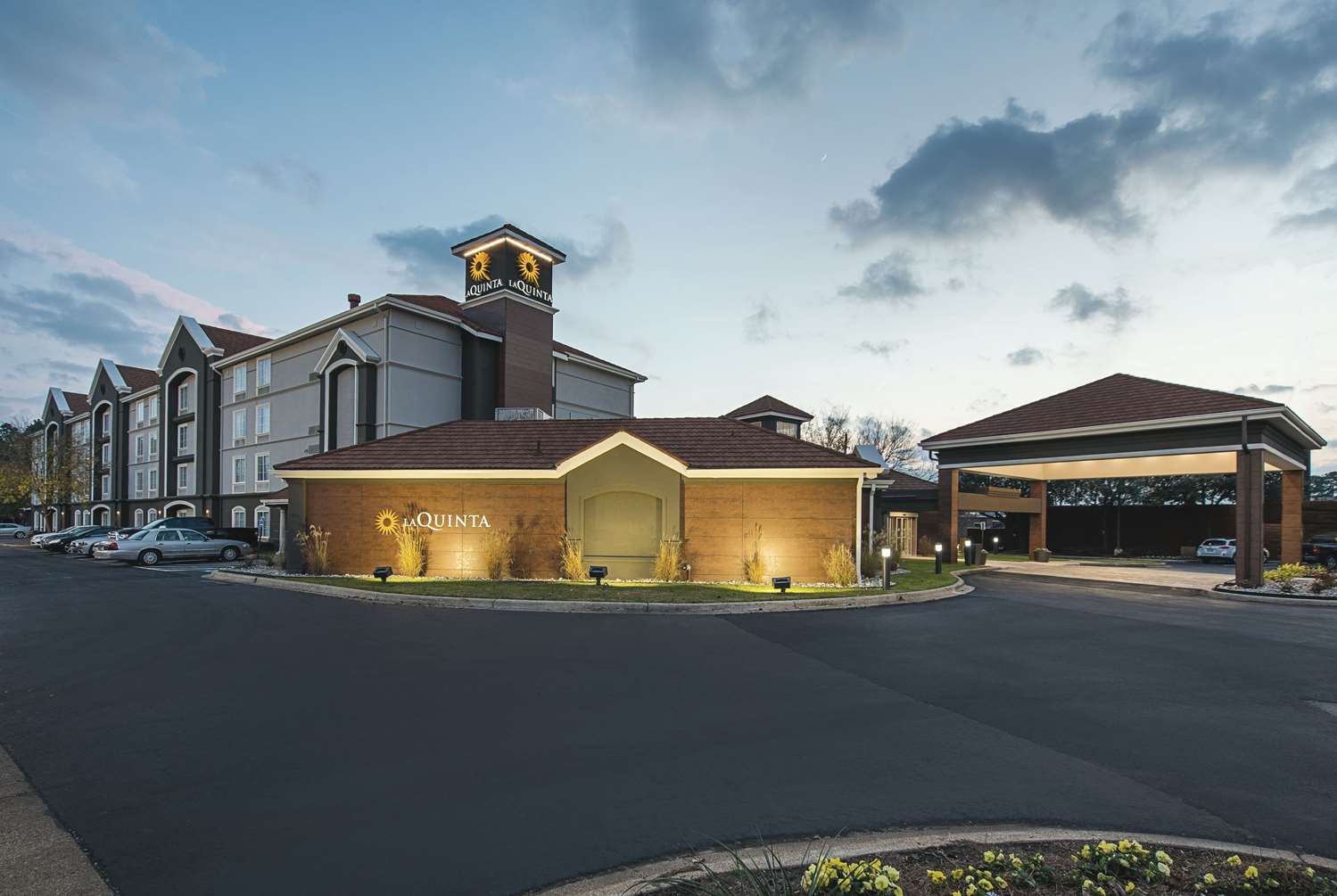 La Quinta Inn & Suites by Wyndham Shreveport Airport 1/33
