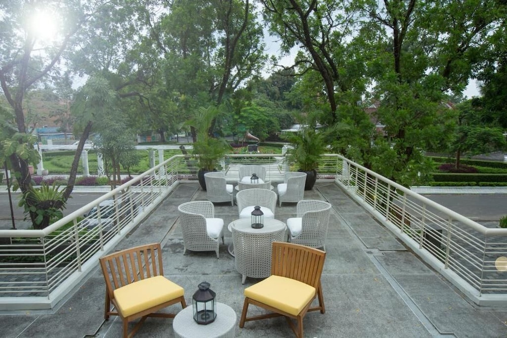 The Shalimar Boutique Hotel 59/65