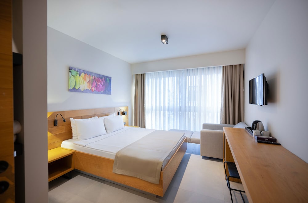 Lei Hotel 6/30