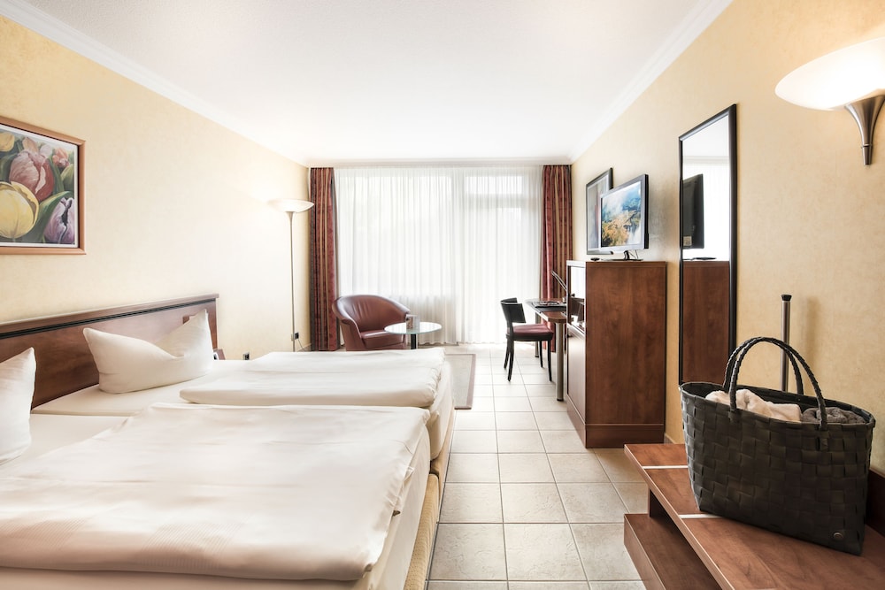 Hotel Vierjahreszeiten Iserlohn 12/50