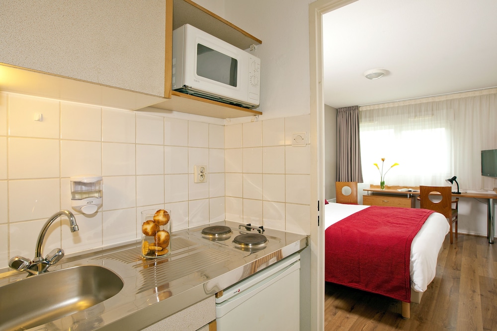 Sejours & Affaires Poitiers Lamartine 12/22