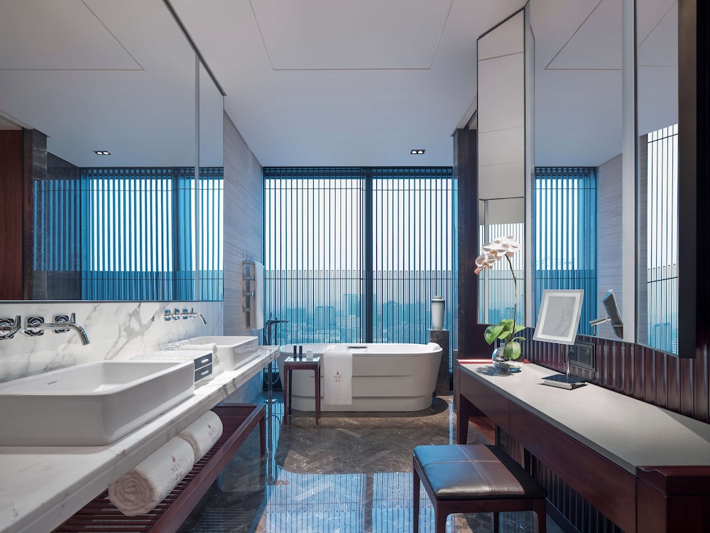 Nuo Hotel Beijing 76/77