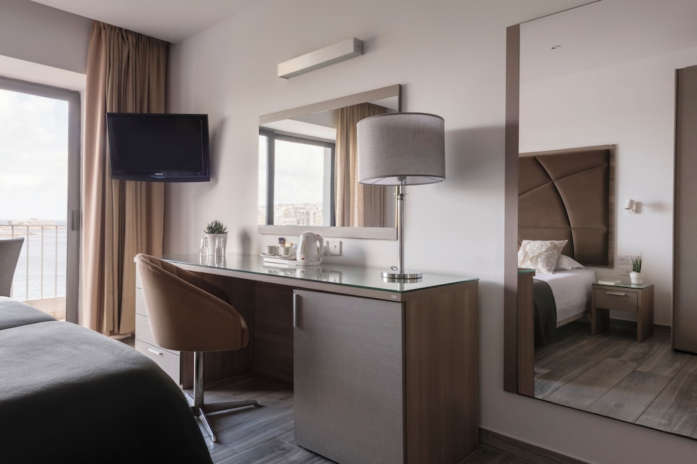 Plaza Regency Hotels 49/50
