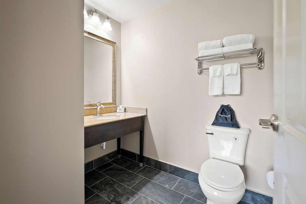 2 BEDROOMS, FAMILY SUITE