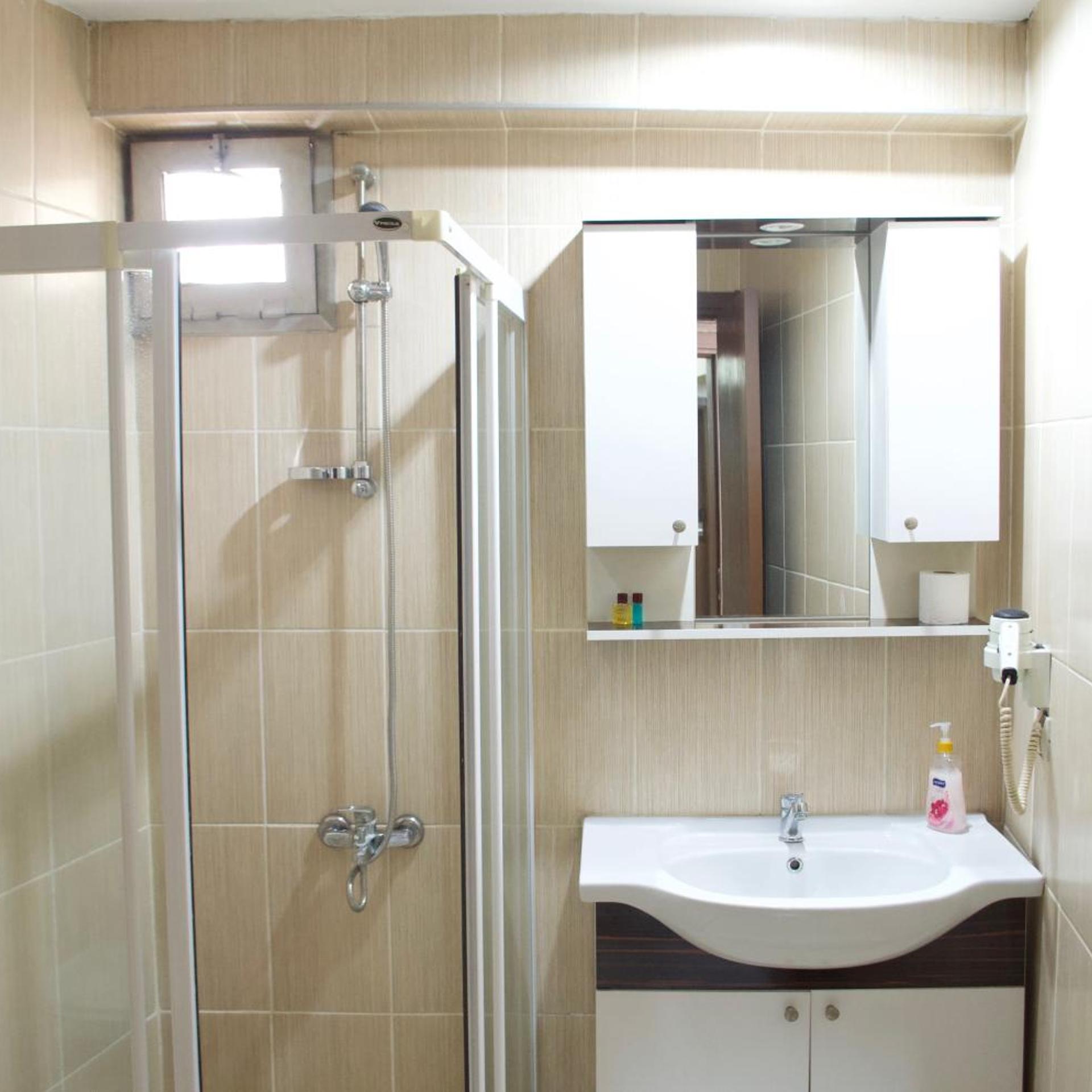 Anya Suit Otel 47/49
