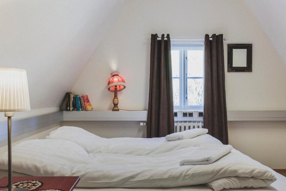 Heradsskolinn Historic Guesthouse 18/50