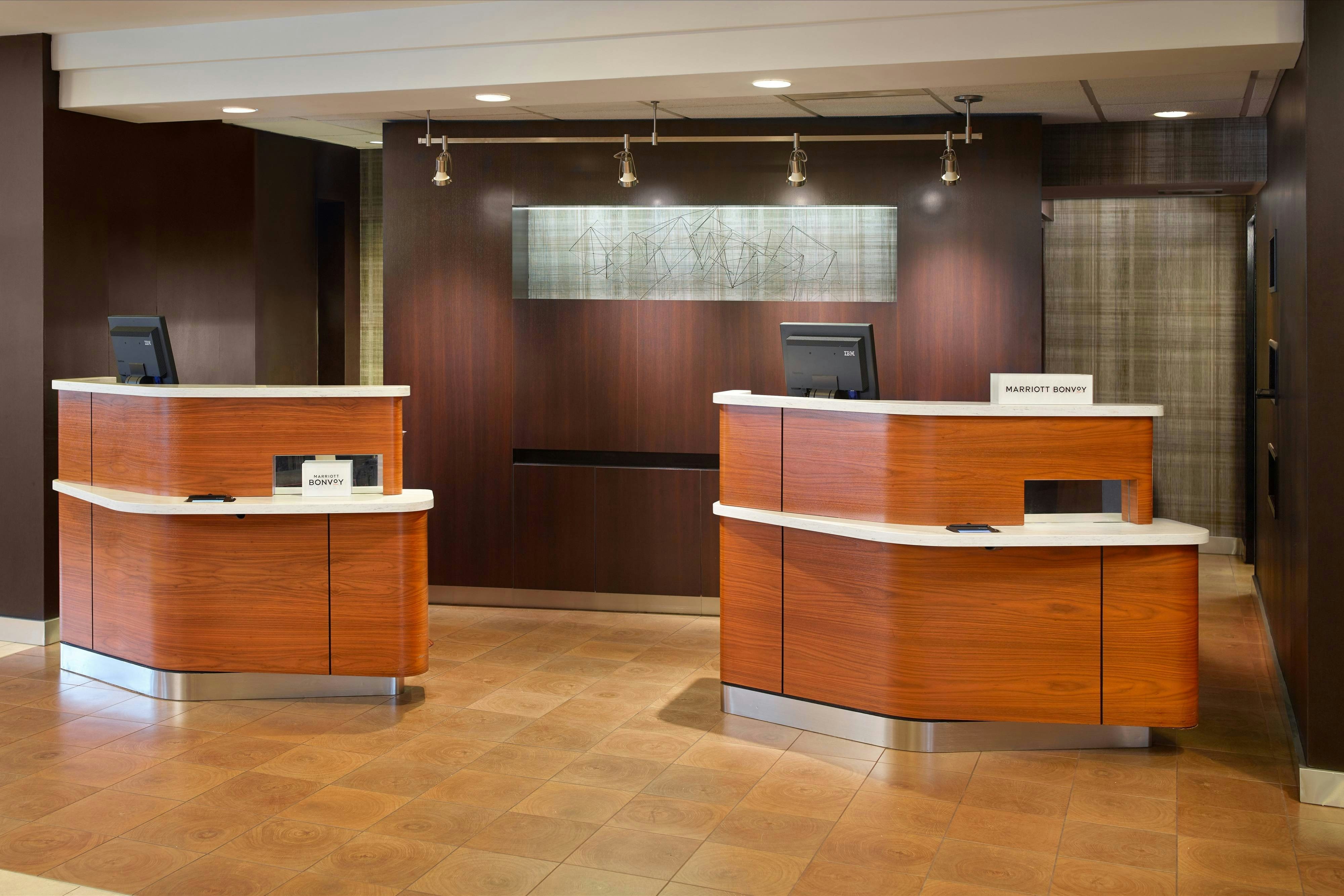 Lobby at Courtyard Raleigh Cary, CARY - NC