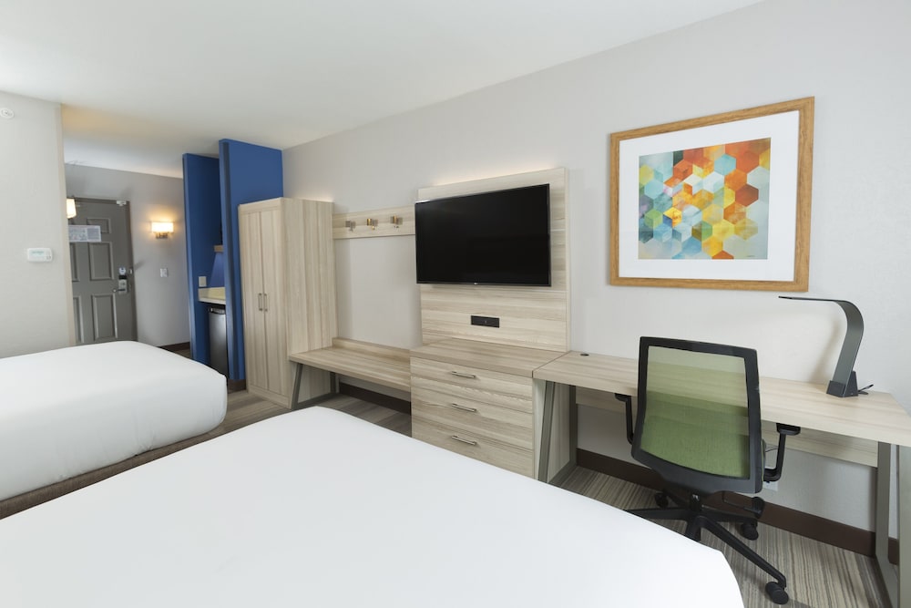 Holiday Inn Express & Suites S Lake Buena Vista, an IHG Hotel 31/66