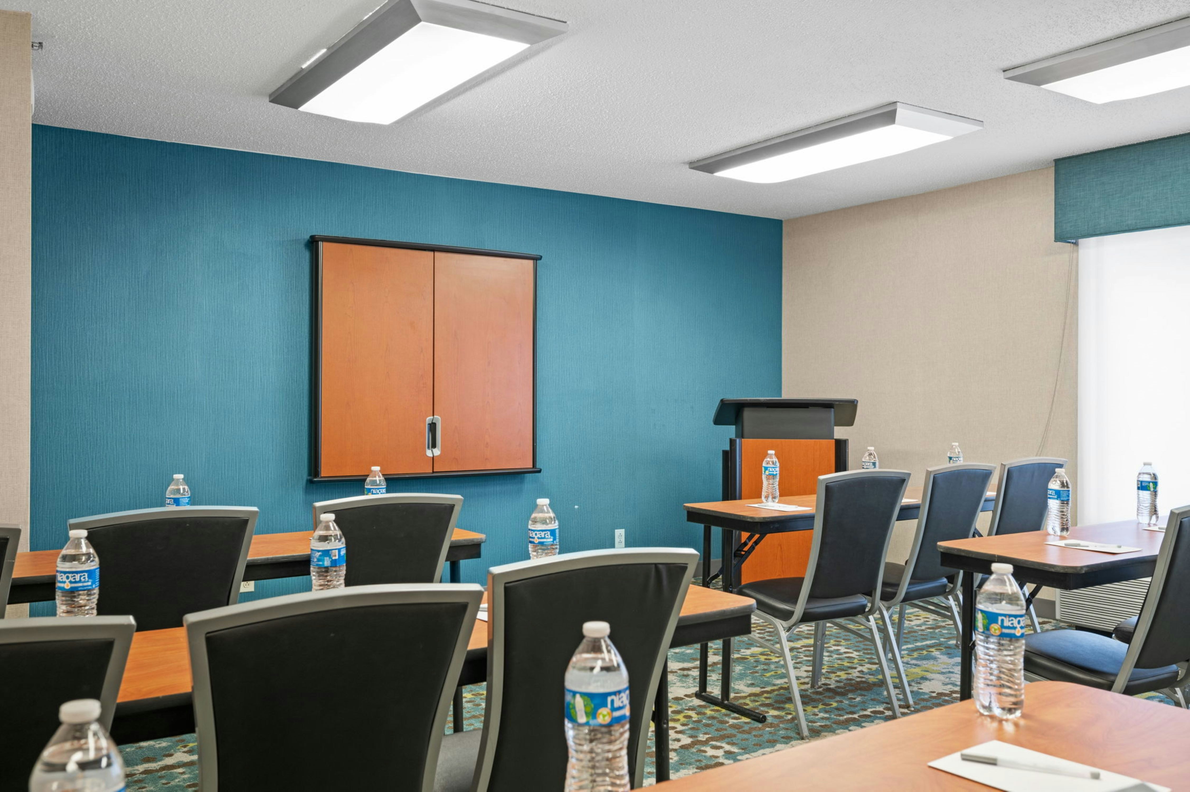 Hampton Inn Cleveland Westlake 35/40