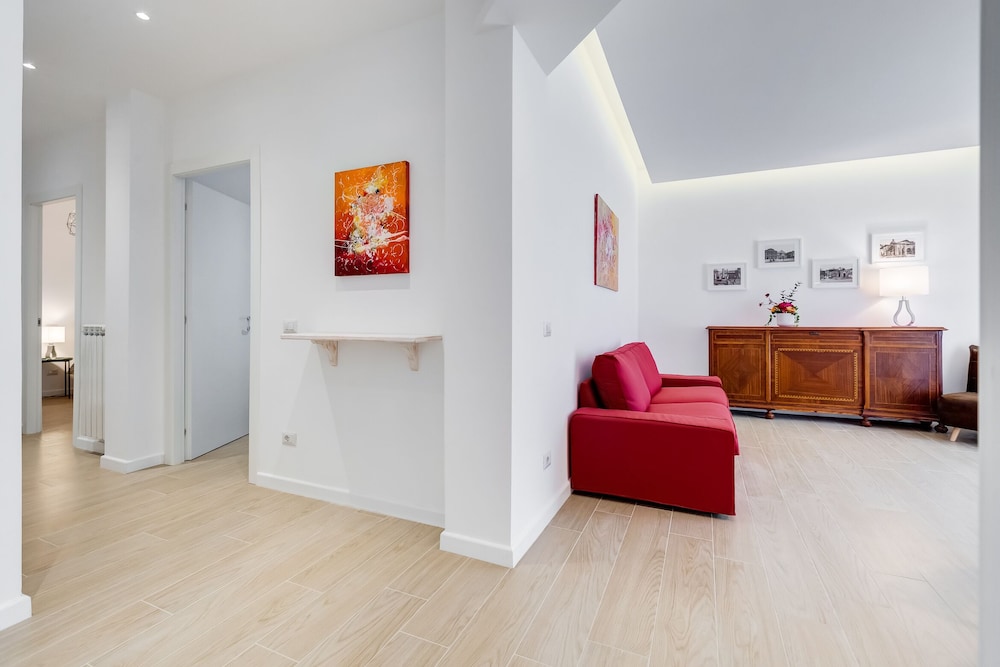 Lovely 3 rooms apartment close Trastevere Station 15/25