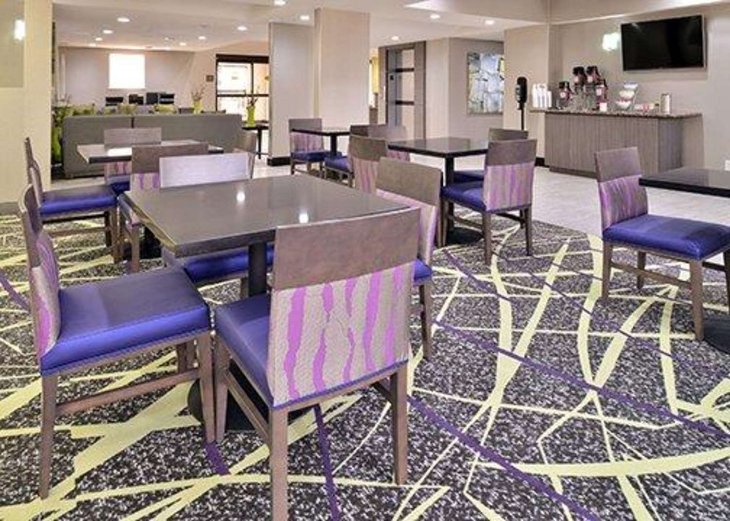 restaurant cafeteria