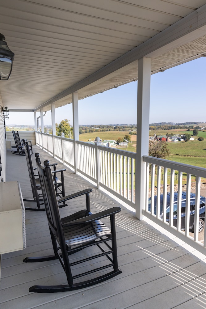 Hillside Inn 40/67