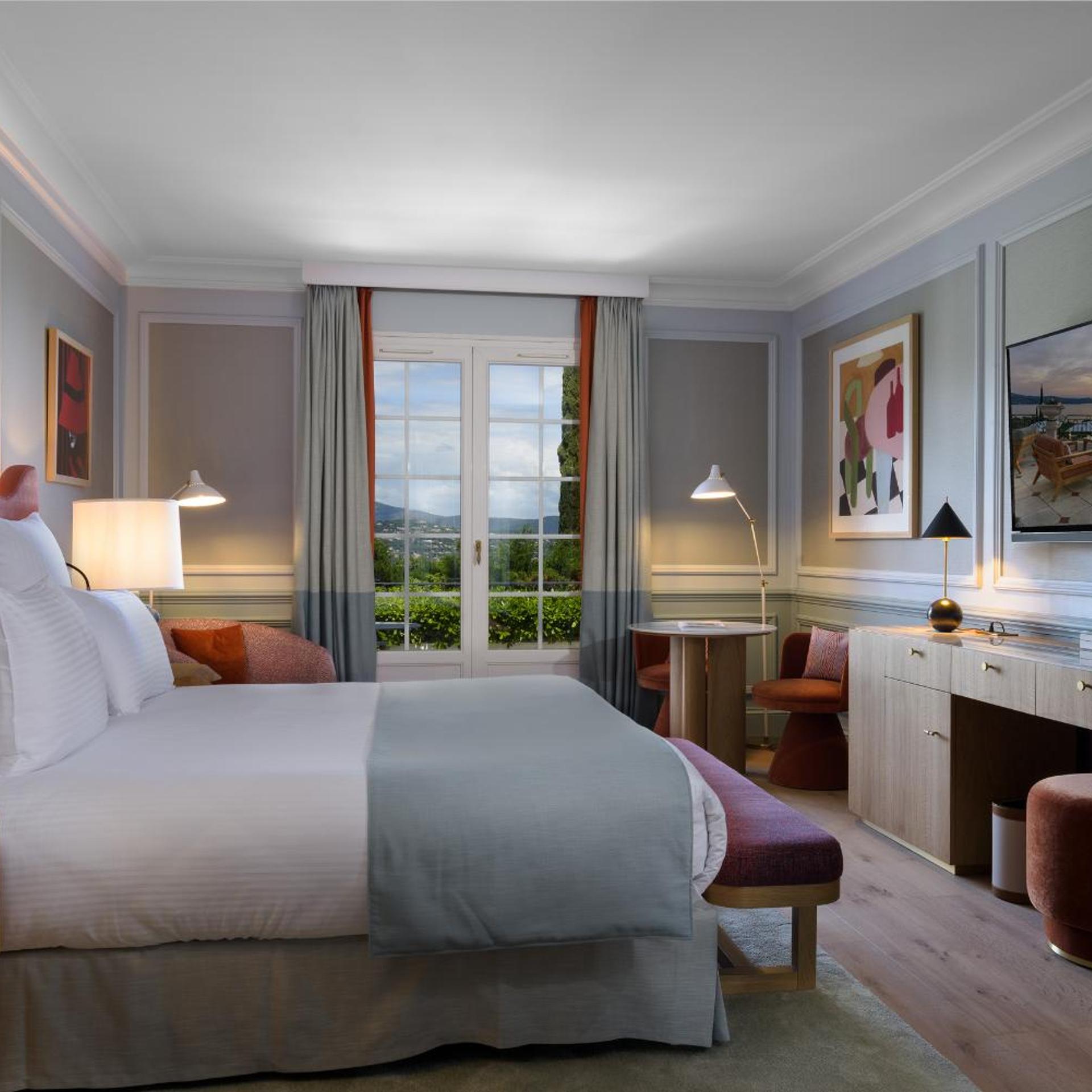 Superior, Double Bed, Pool Floor