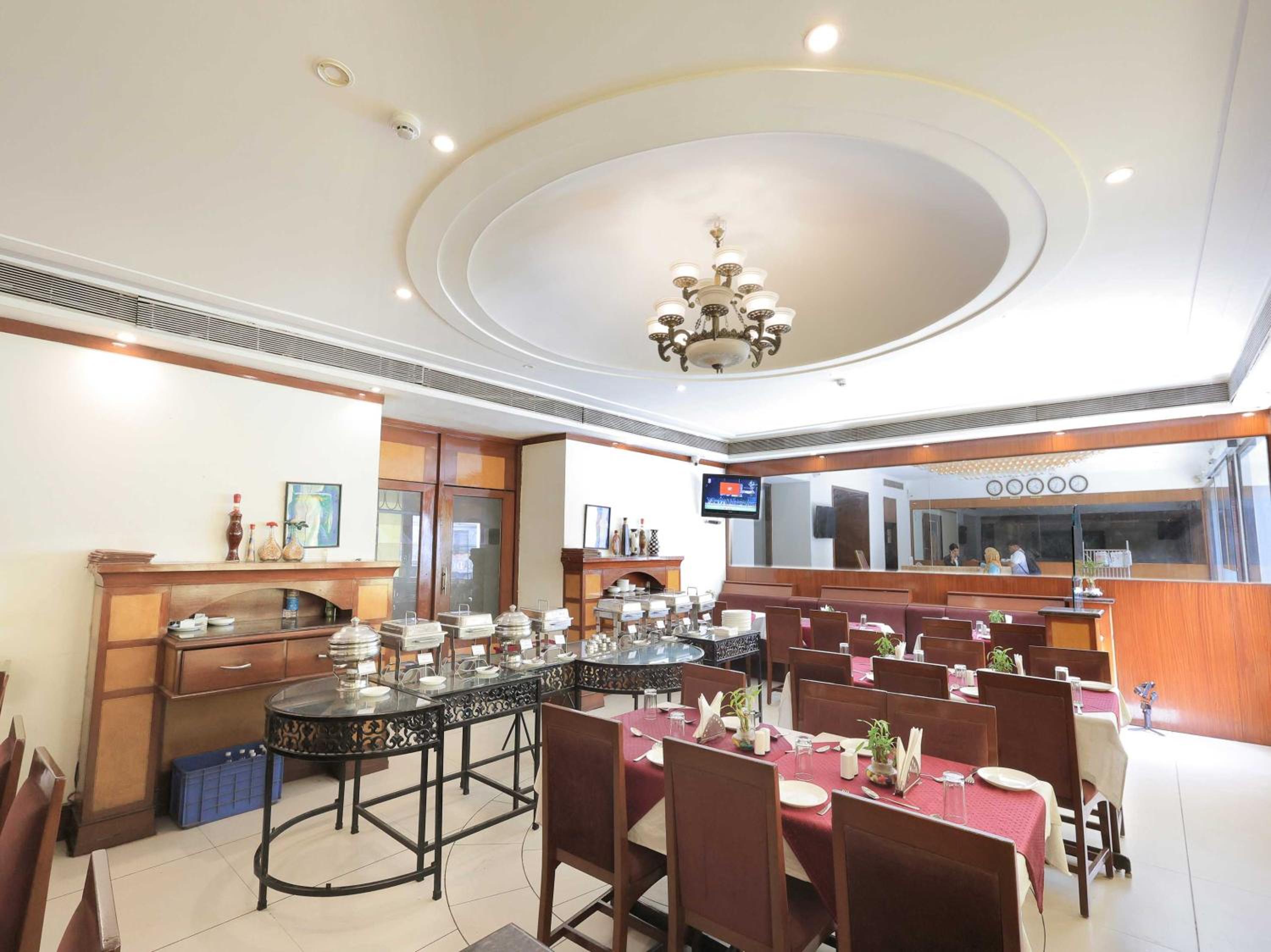 Oyo 9677 Hotel Surya 23/29