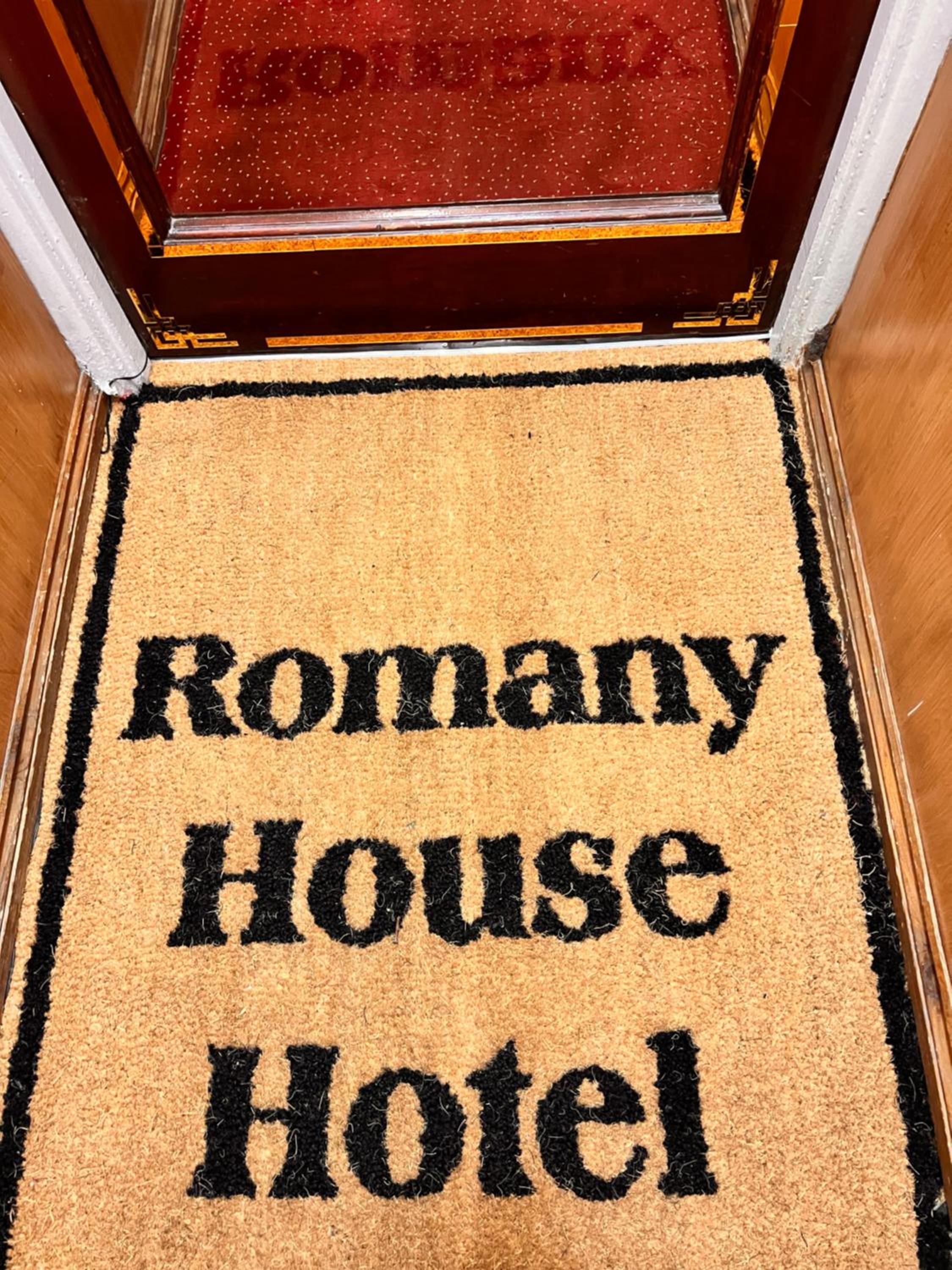 Romany House Hotel 8/20