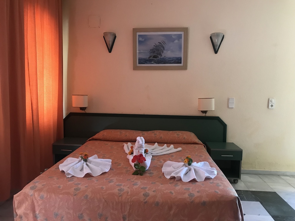 Club Mel Holiday Resort 38/48