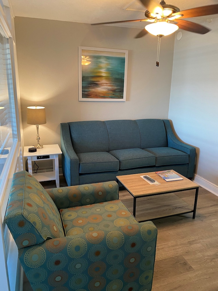 The Maverick Resort 33/50