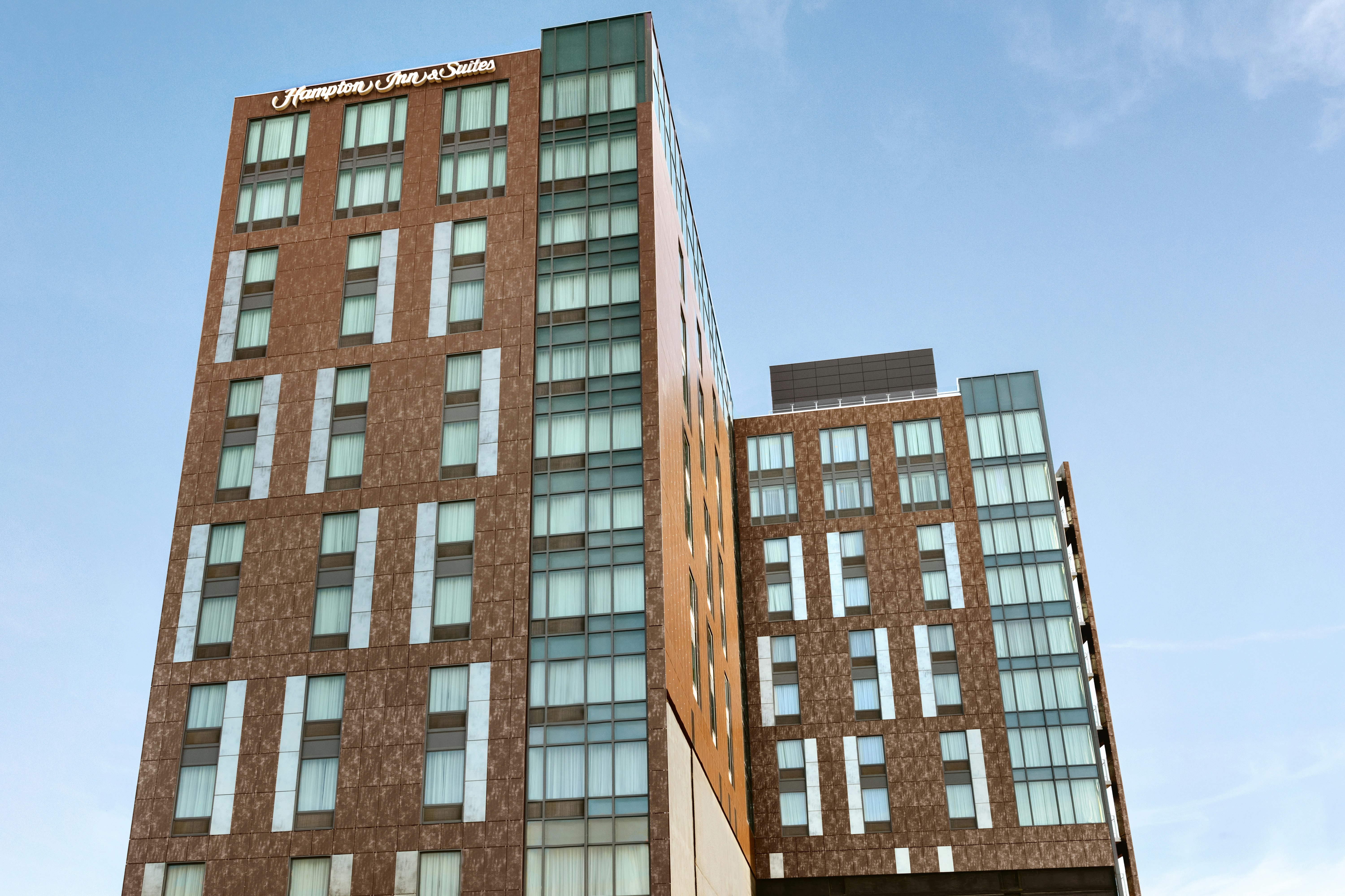 Hampton Inn and Suites Washington DC Navy Yard 2/55
