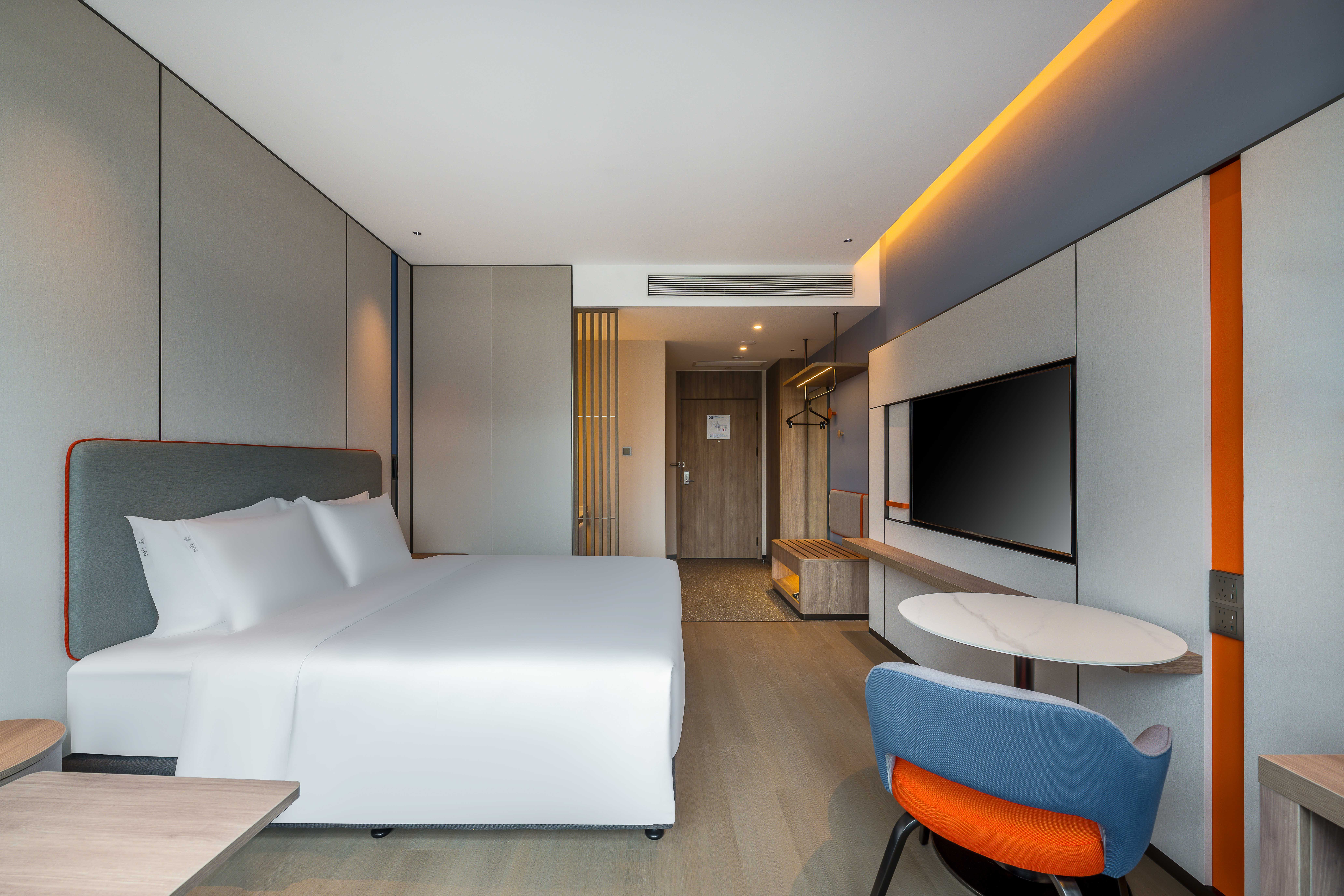 Holiday Inn Express Jiangmen East Station 13/51