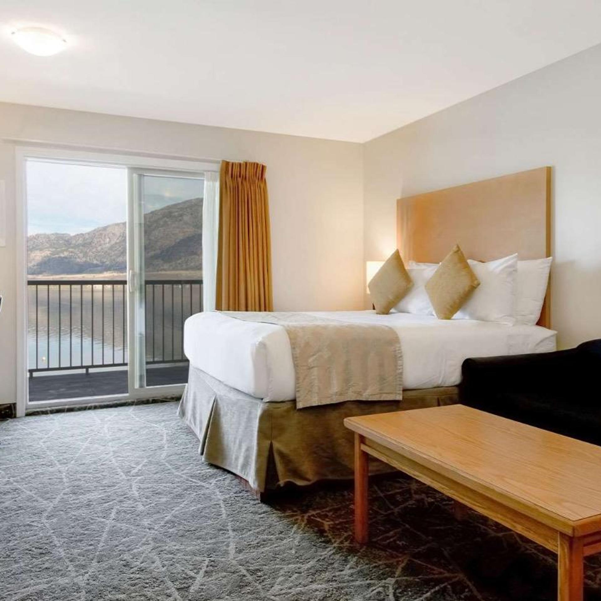 Coast, Premium, Suite, 2 Queen Beds