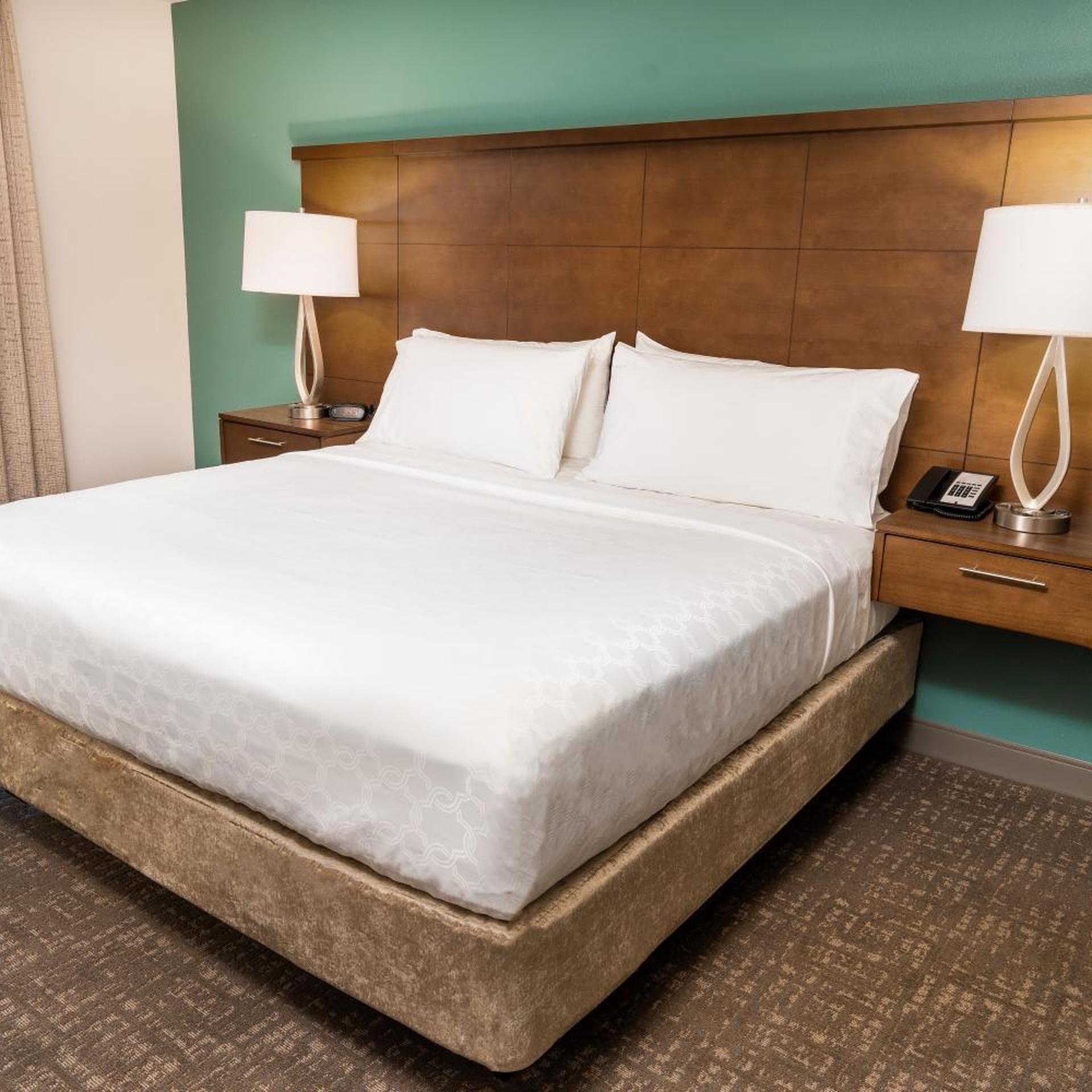 2 Bedrooms, Suite, 2 Bathrooms, Accessible